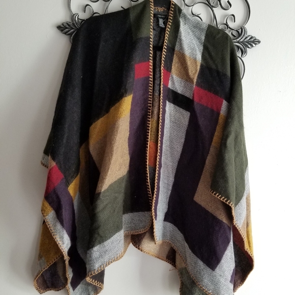 Forever 21 Woven Heart Color Block Poncho - Picture 3 of 6
